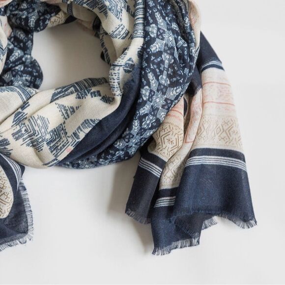 Multi Colored Scarf - Picture 3 of 4